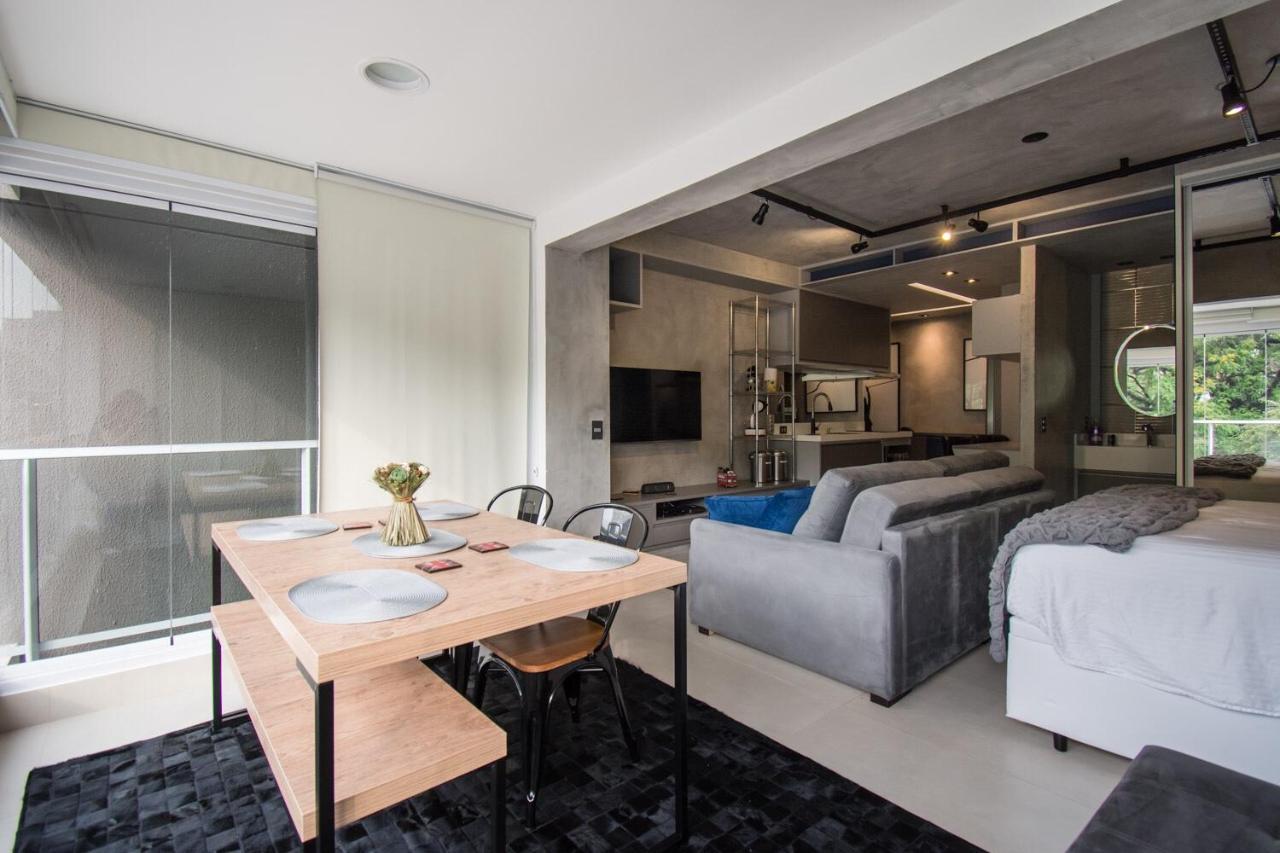 Grechi's London Sp Apartment *
