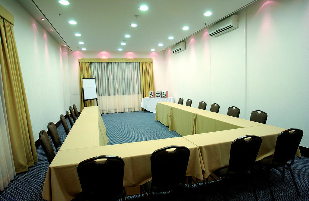 Luz Plaza
