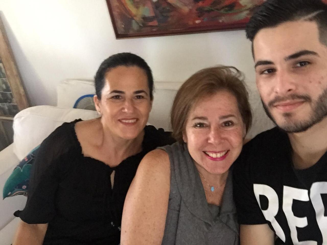 Hostel Family Consulado Americano