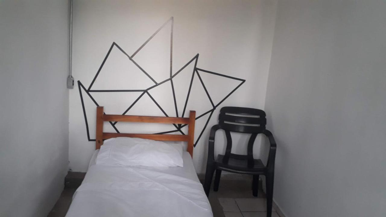 Hola Faria Lima Hostel *