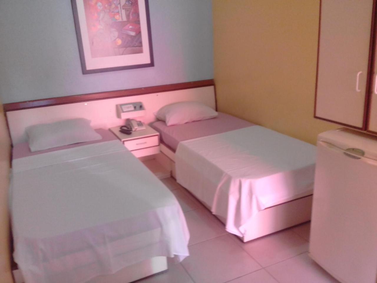 Paes De Barros 2*