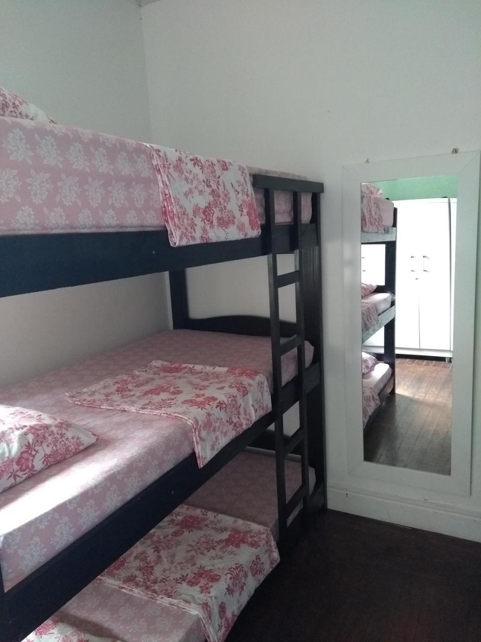 Hostel Santana *