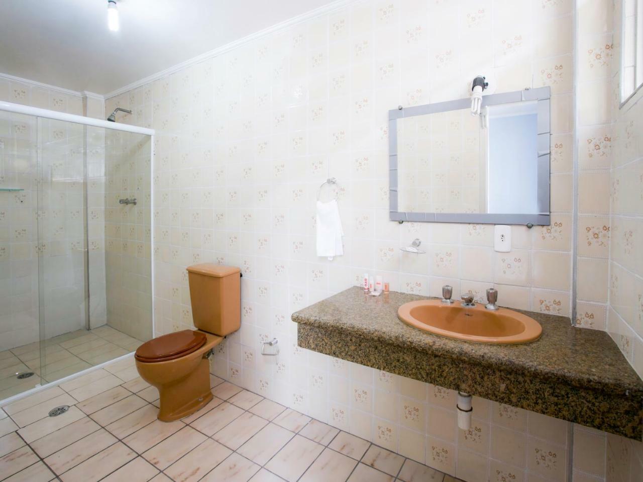 Hotel Oyo 105 Guaru Plaza 2*