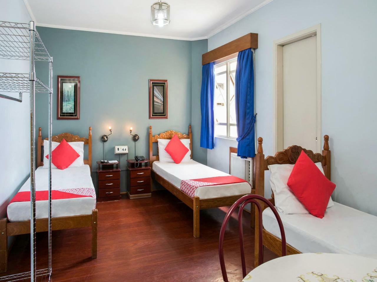 Oyo 105 Guaru Plaza Hotel