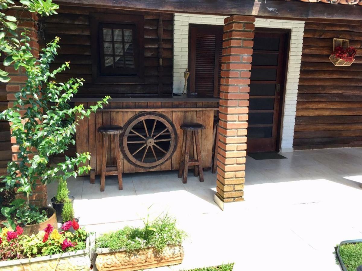 Chale Castelo Interlagos Homestay