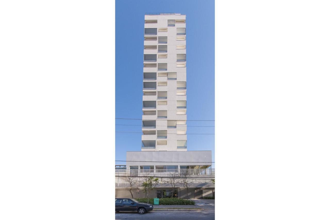 Apartment VN Ferreira Lobo *