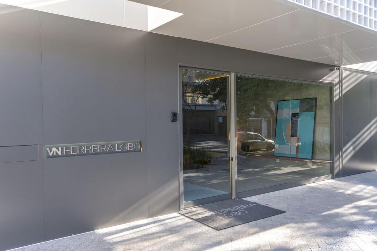 VN Ferreira Lobo Apartment