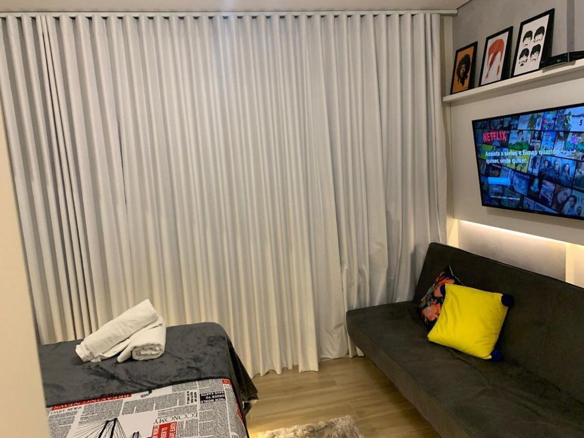 Lindo Studio Com Estacionamento E Internet ! Apartment