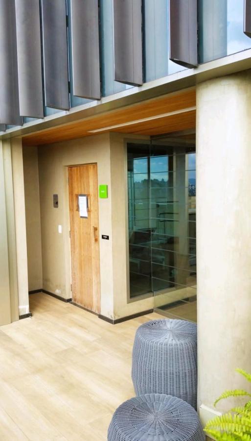 Van Flat Apartment *