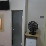 Hotel Ideal Fliper Com Estacionamento Gratis Para Carro Pequeno Altura Padrao \