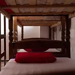 Hostel Calabria Na Vila Madalena Junto A Alegria Da Vila