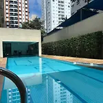 Flat No Mercure Privilege Ibirapuera Moema - 5 Min Do Aeroporto De Congonhas