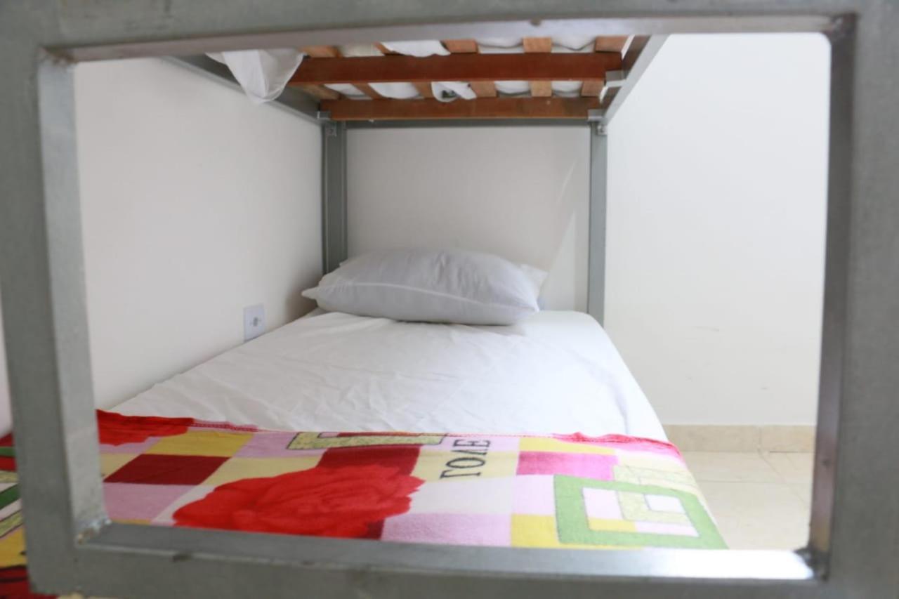 Hostel State - Em Frente Ao Metro *