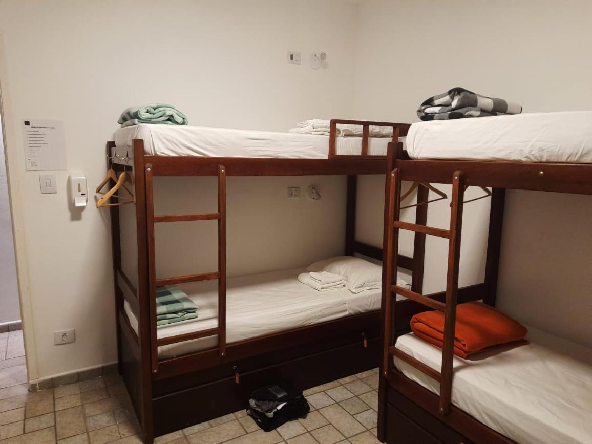 Park Hostel *
