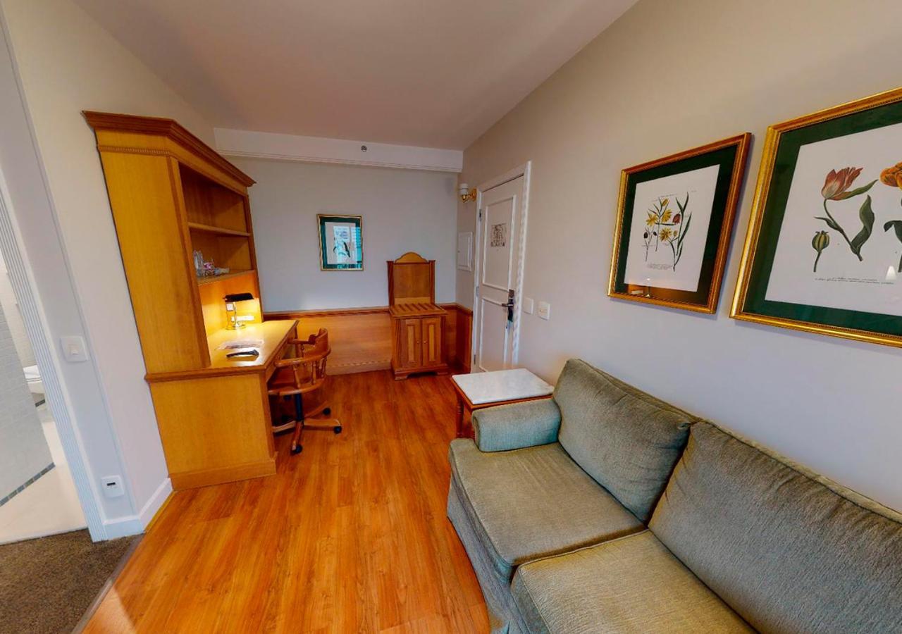 Hotel Estanplaza Ibirapuera 4*