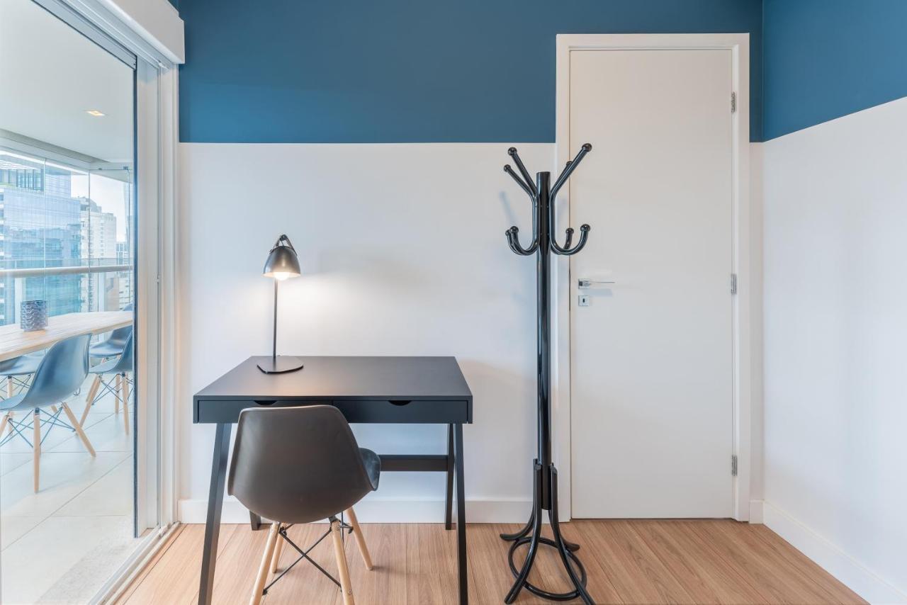 Apartamento Completo Com Sacada - Vila Olimpia * São Paulo