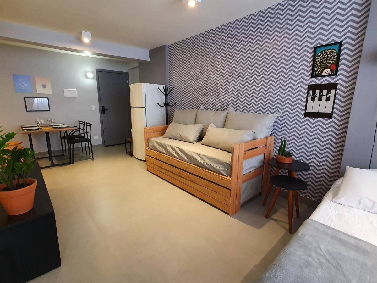 Estudio Centro Sp: 25 De Marco, Bras, Sta Ifigenia Apartemen Sao Paulo