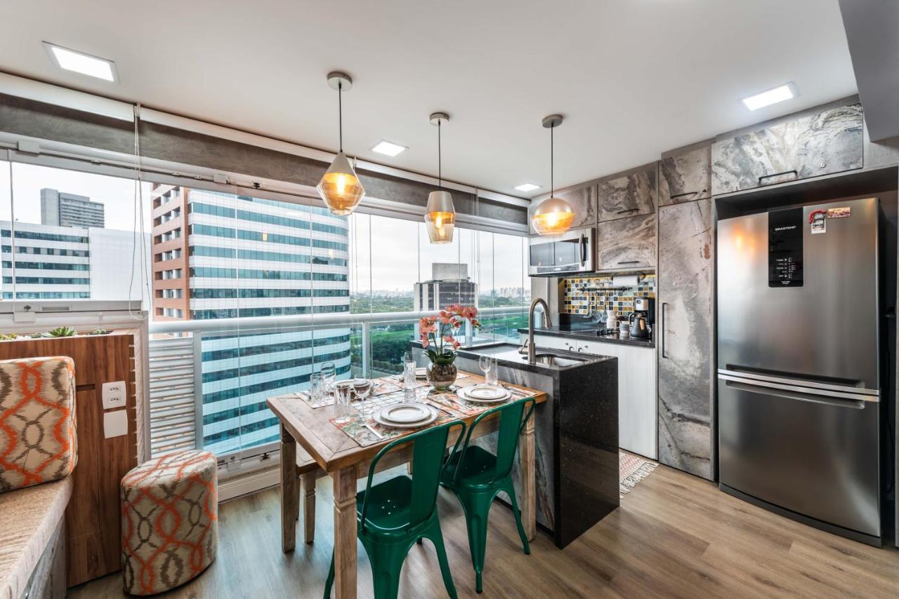 Edificio Summit Pinheiros: View Balcony With Pool & Fitness Near Subway * Sao Paulo