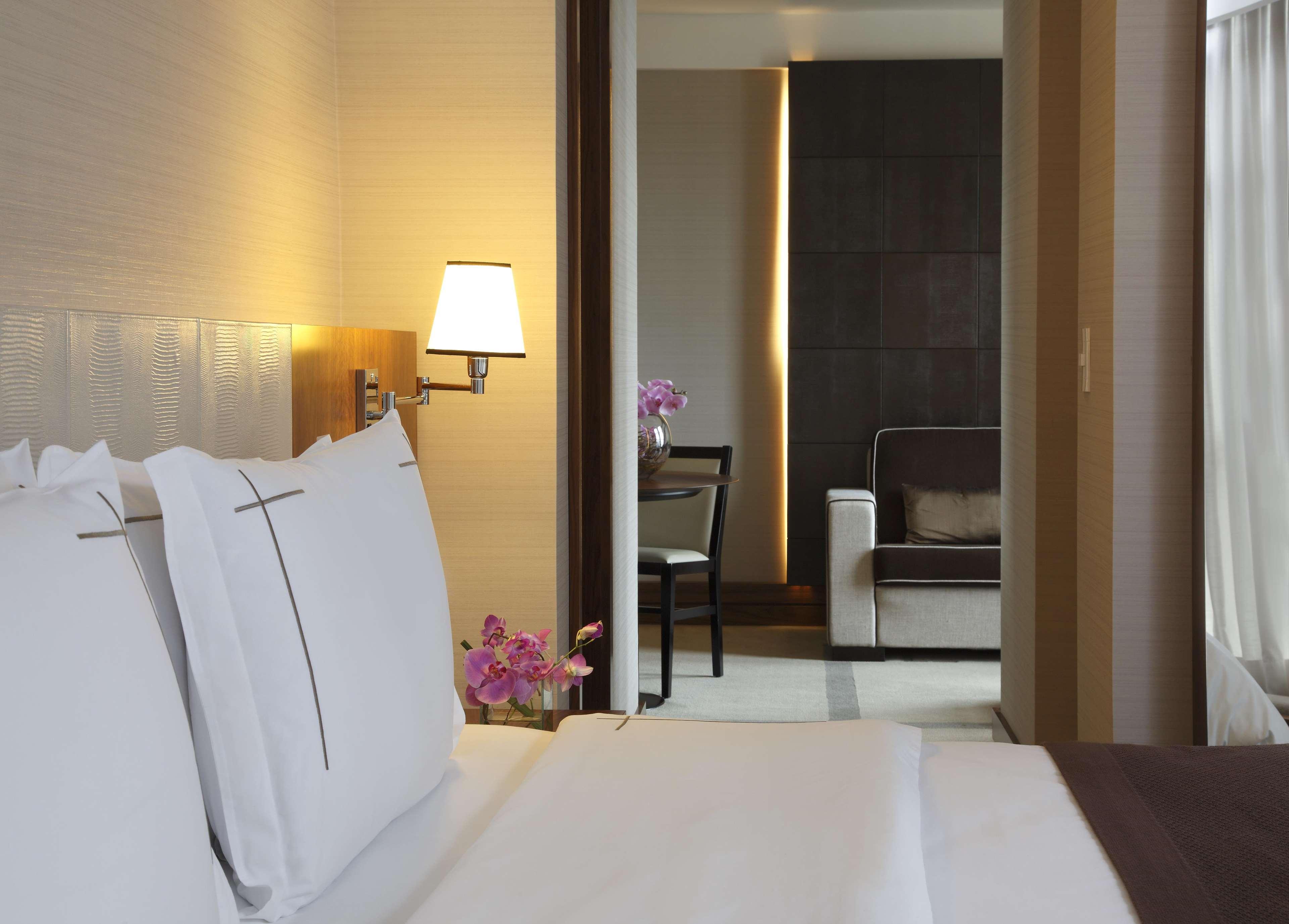 Hotel Tivoli Mofarrej 5*