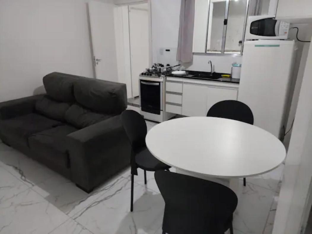 2 Em Apartment