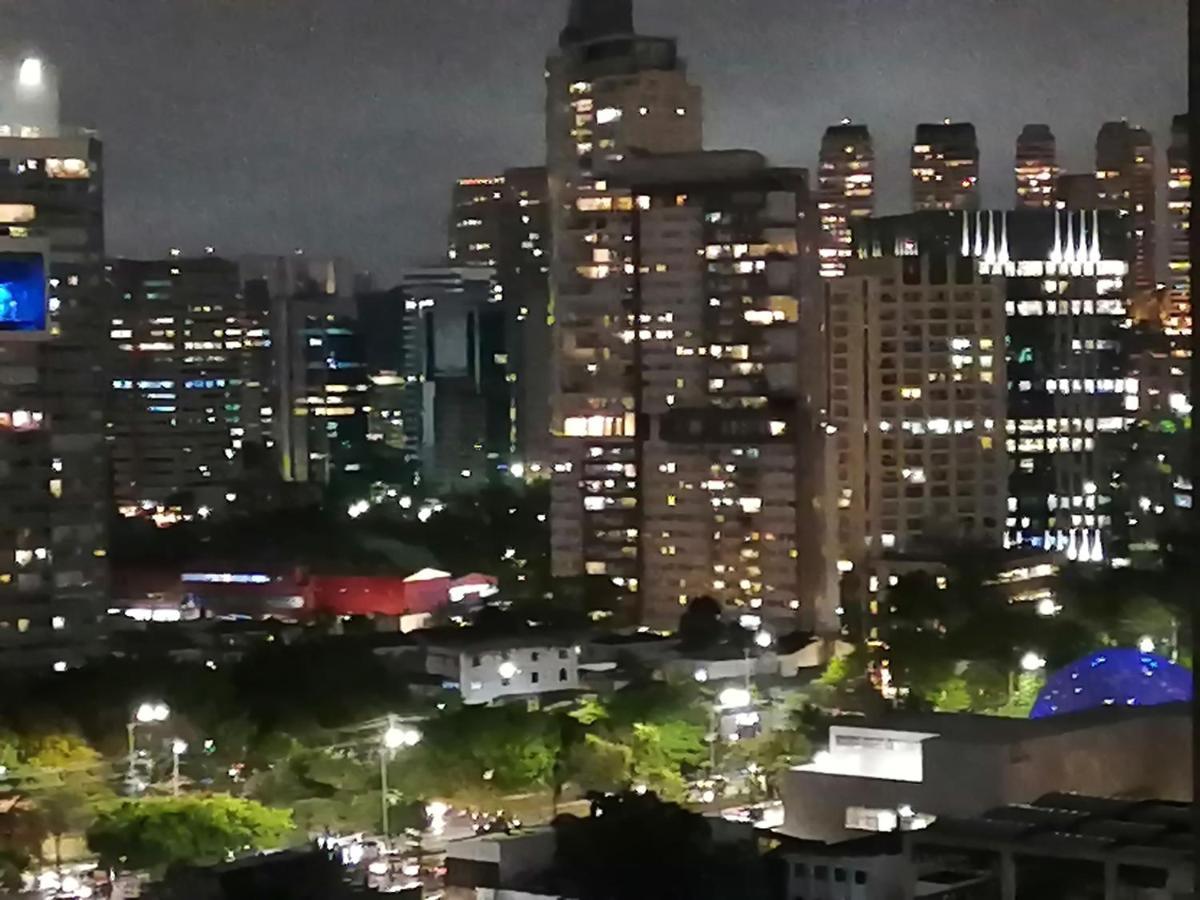 Flat The World Na Gomes Apartemen *