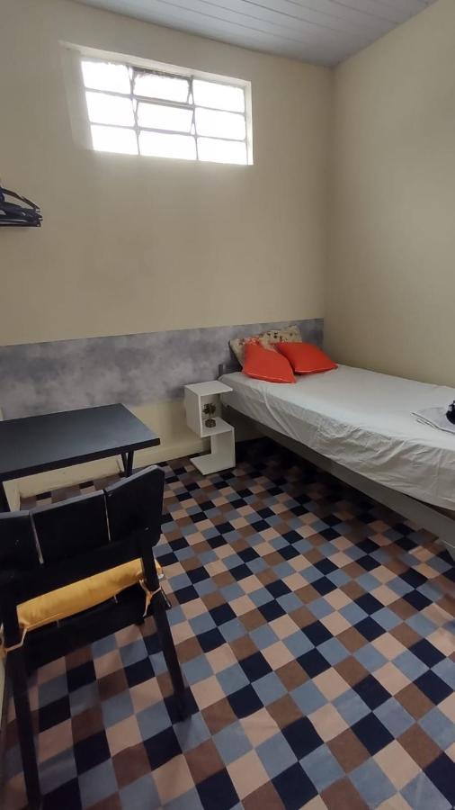 Vilarejo Pinheiros Hostel *