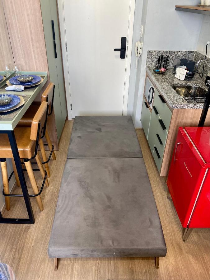 Apartamento Paris Prox Metro Bras Feirinha Madrugada Templo Salomao