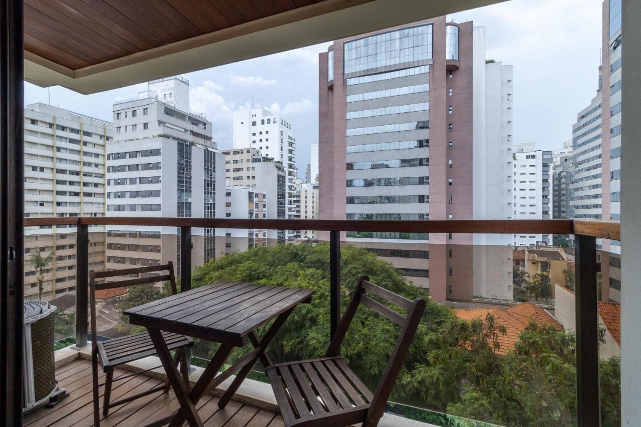 Akile Haddock Lobo Apartment