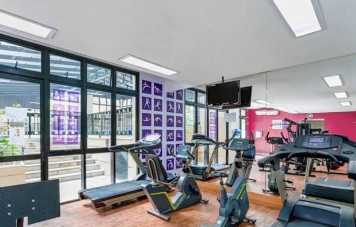 Mrc Pinheiros Khách sạn 4*