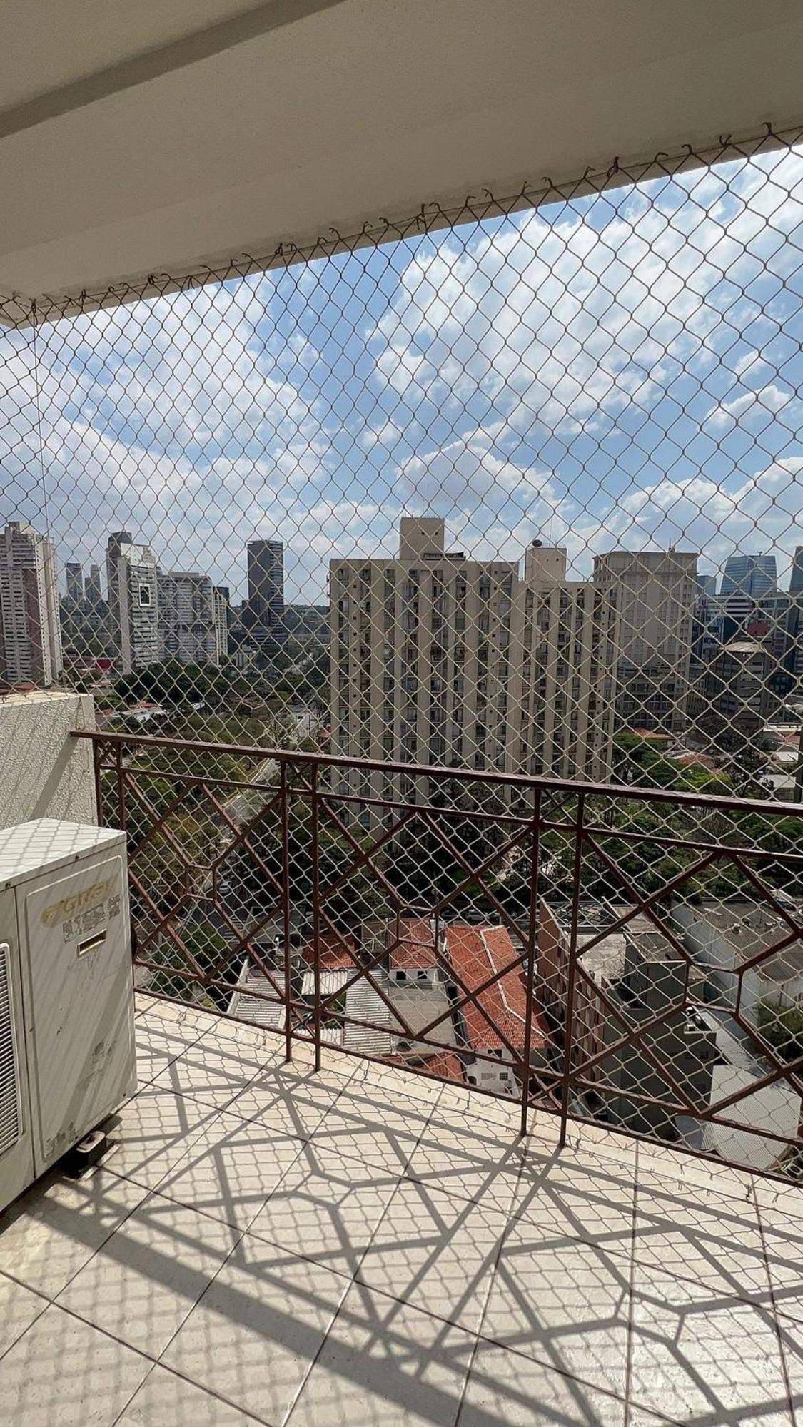 Hotel Flat 2 Quartos - Rua Alvorada 1009 *