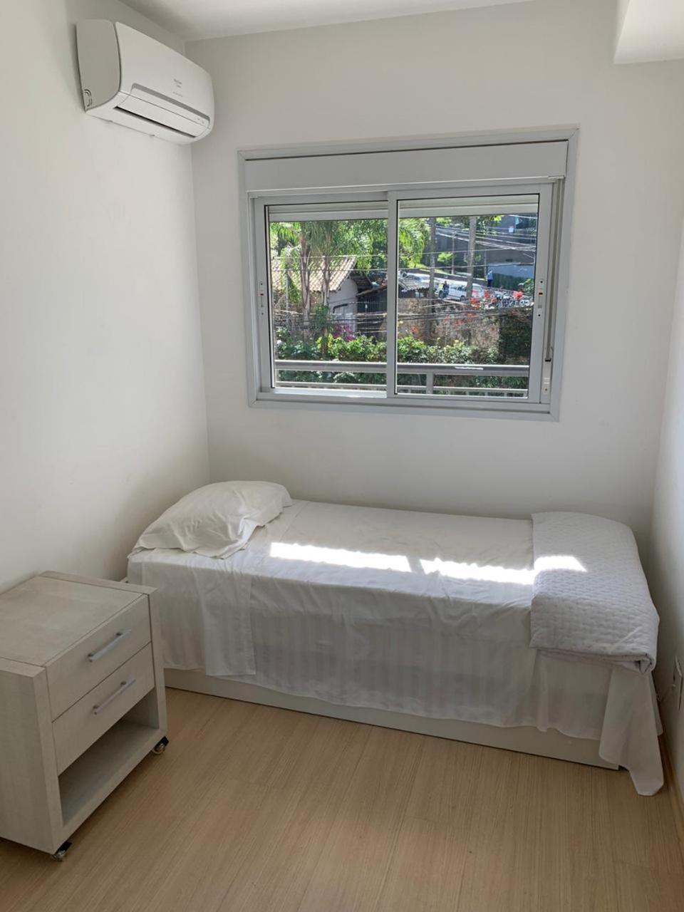 Excelente Apto Ao Lado Do Hospital Einstein Faculdade De Medicina Einstein E Estadio Morumbi Com Garagem Apartemen