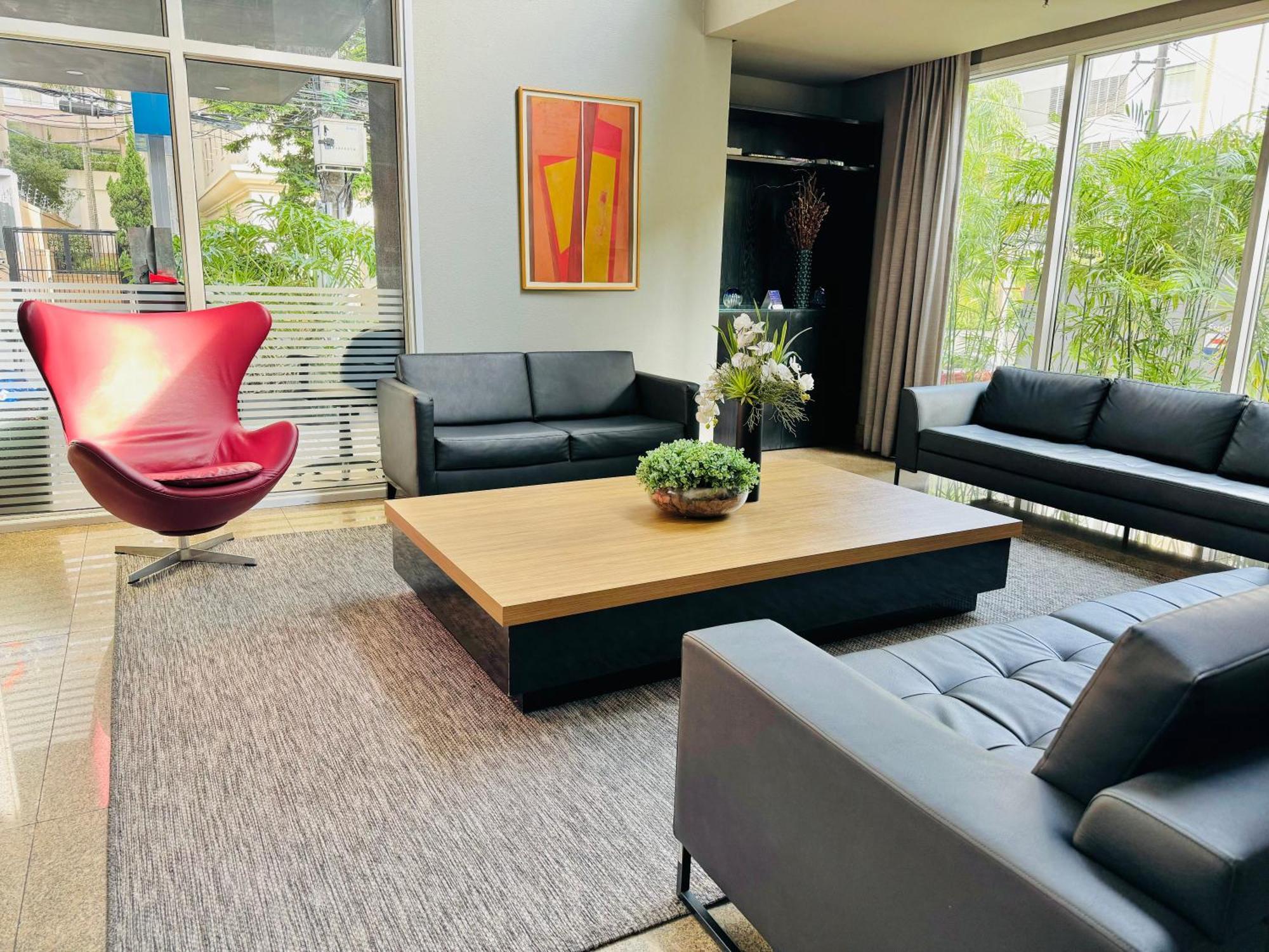 - Av Paulista Khách sạn 4*
