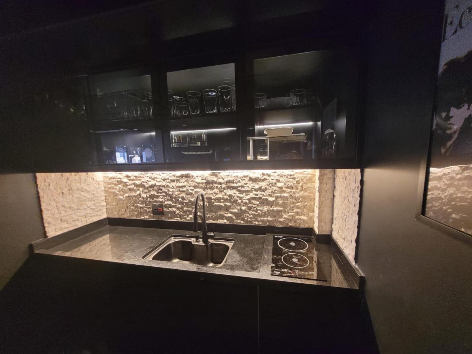 Morumbi, Pub, Com Hidromassagem, Piscina Aquecida Privativa, Lareira, Que Voce Precisa Descansar, Trabalhar Ou Realizar Aquela Comemoracao! Com Total Conforto E Privacidade! O Nota 10 De Sp! Căn hộ *