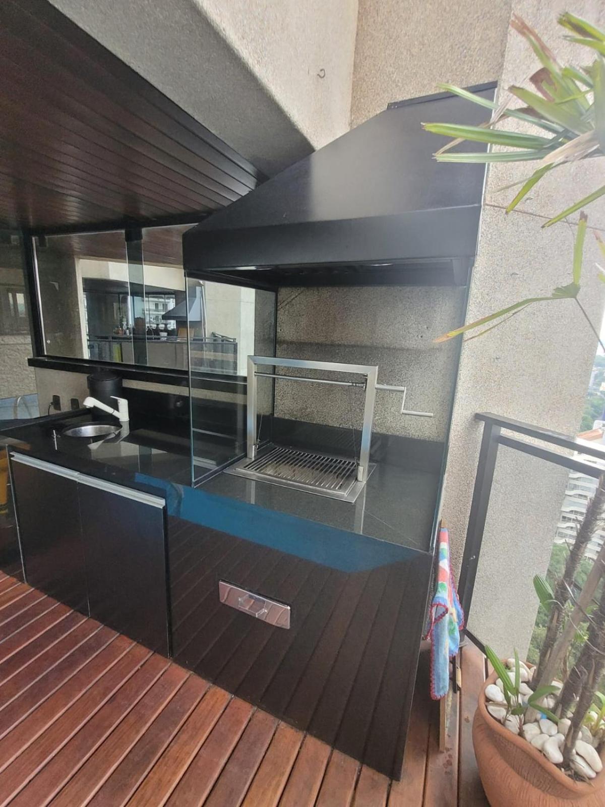 Căn hộ Morumbi, Pub, Com Hidromassagem, Piscina Aquecida Privativa, Lareira, Que Voce Precisa Descansar, Trabalhar Ou Realizar Aquela Comemoracao! Com Total Conforto E Privacidade! O Nota 10 De Sp! São Paulo