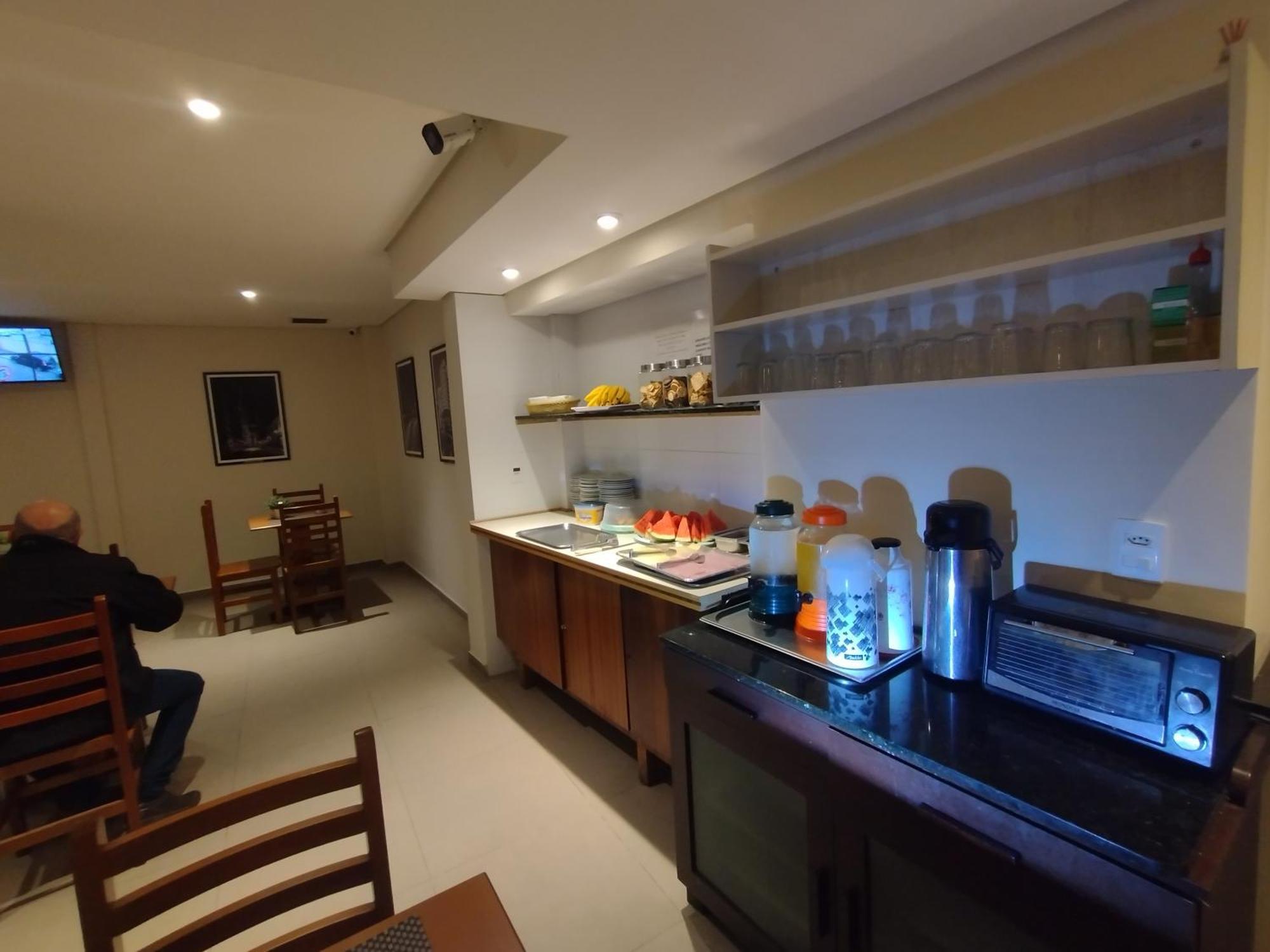 Plaza Olido Hotel *