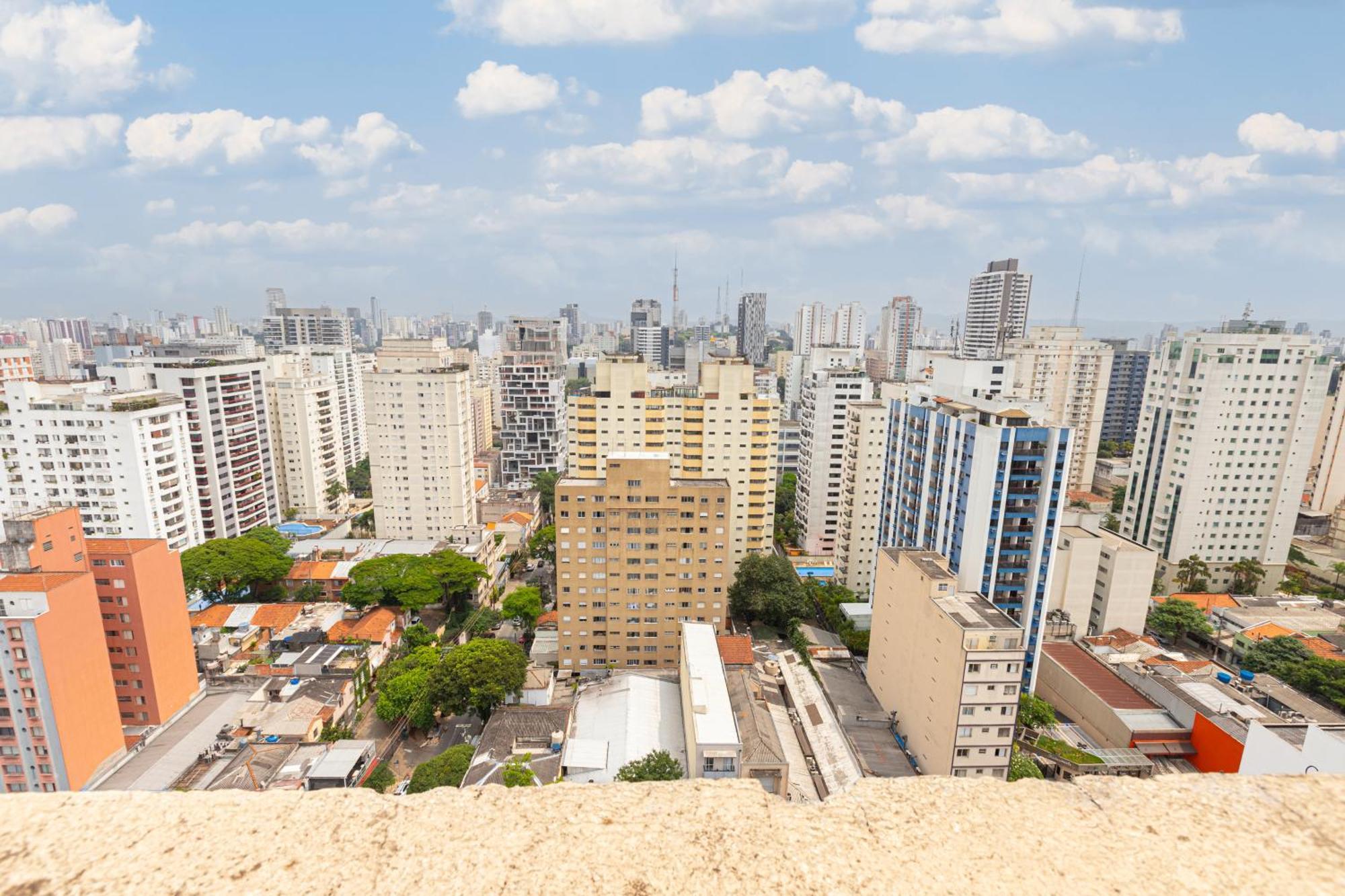 Mcv - Capote Valente - Anora Spaces Apartemen *