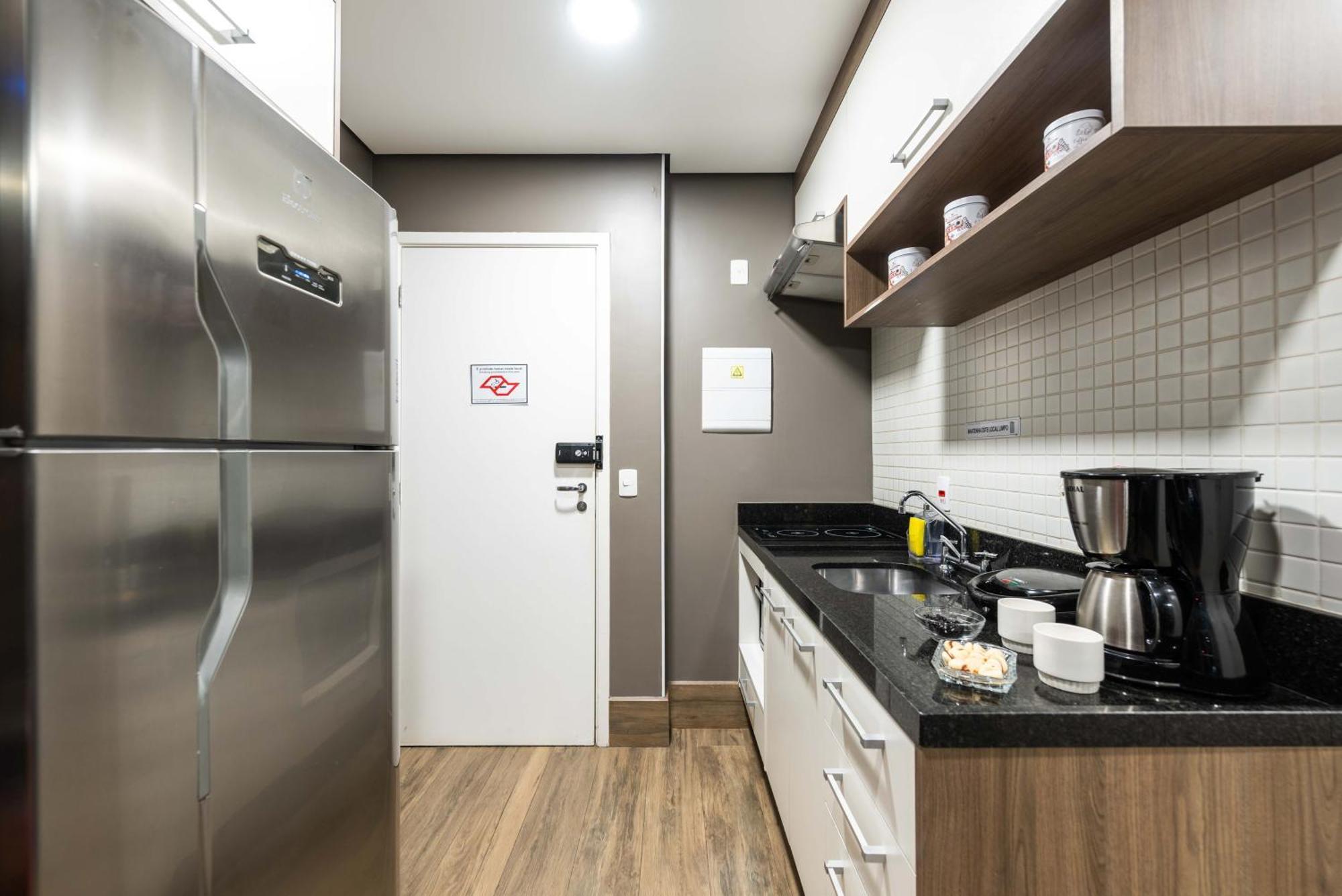 Apartemen Rover Republica