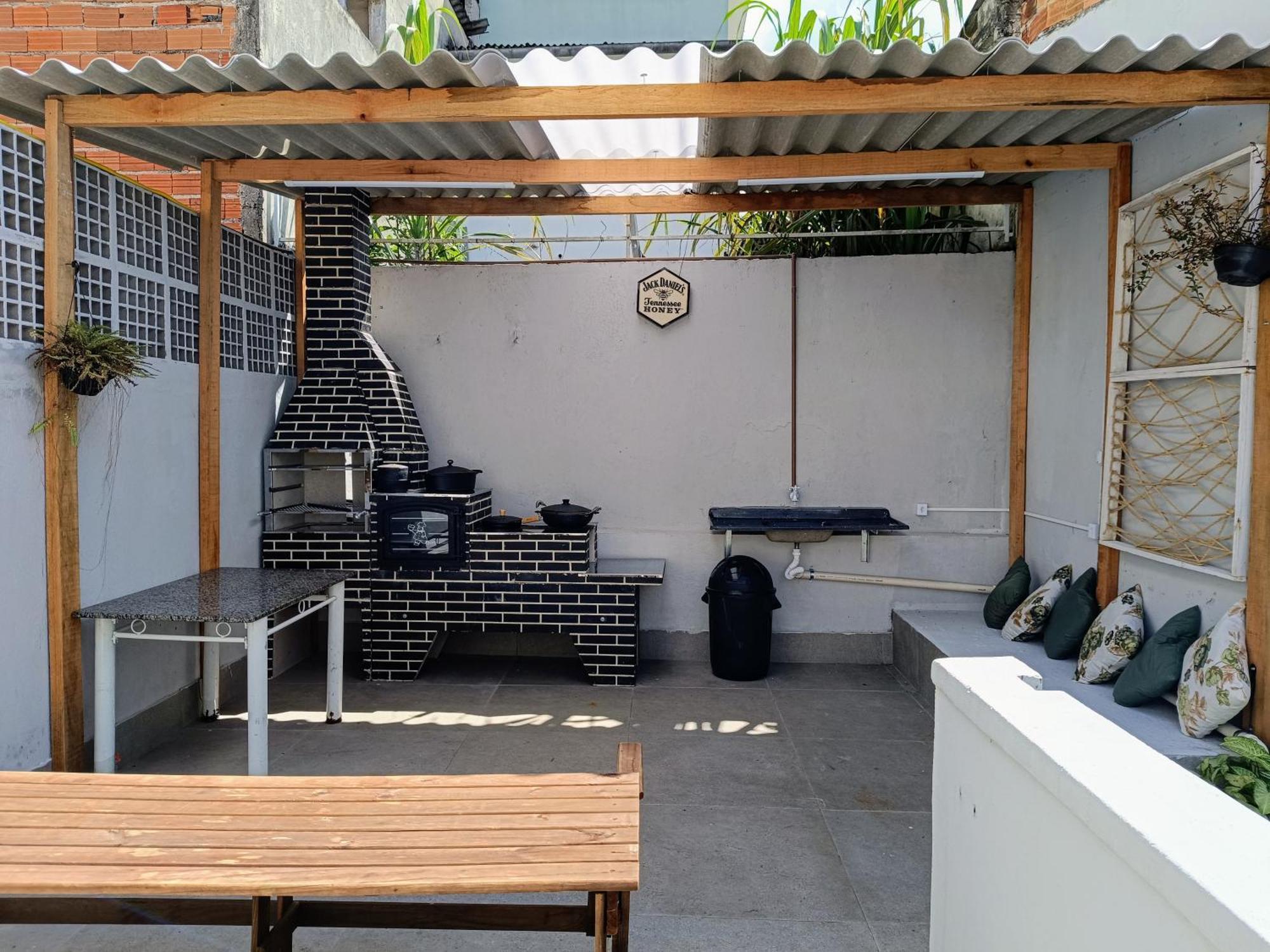 Da Vila, Casal Wisma tamu