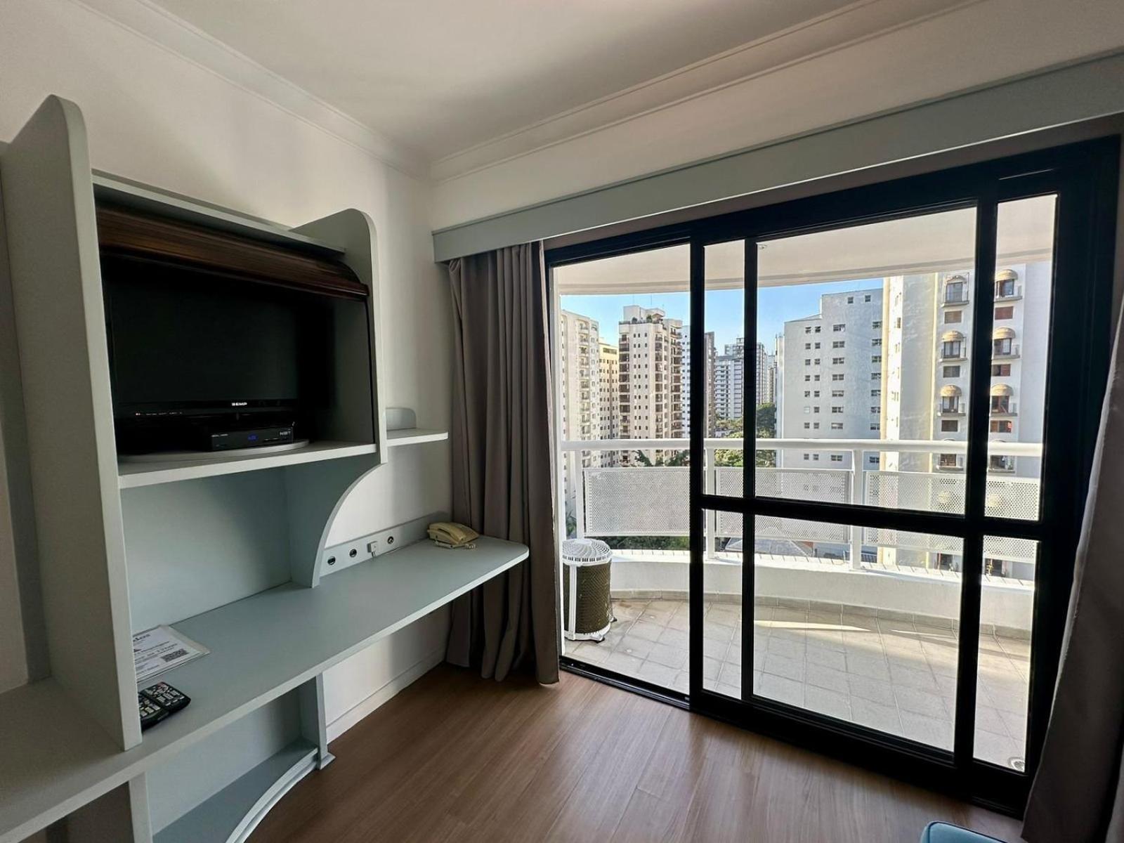 The Palace Limpeza Diaria Manobrista Uh1011 Hotel 4*