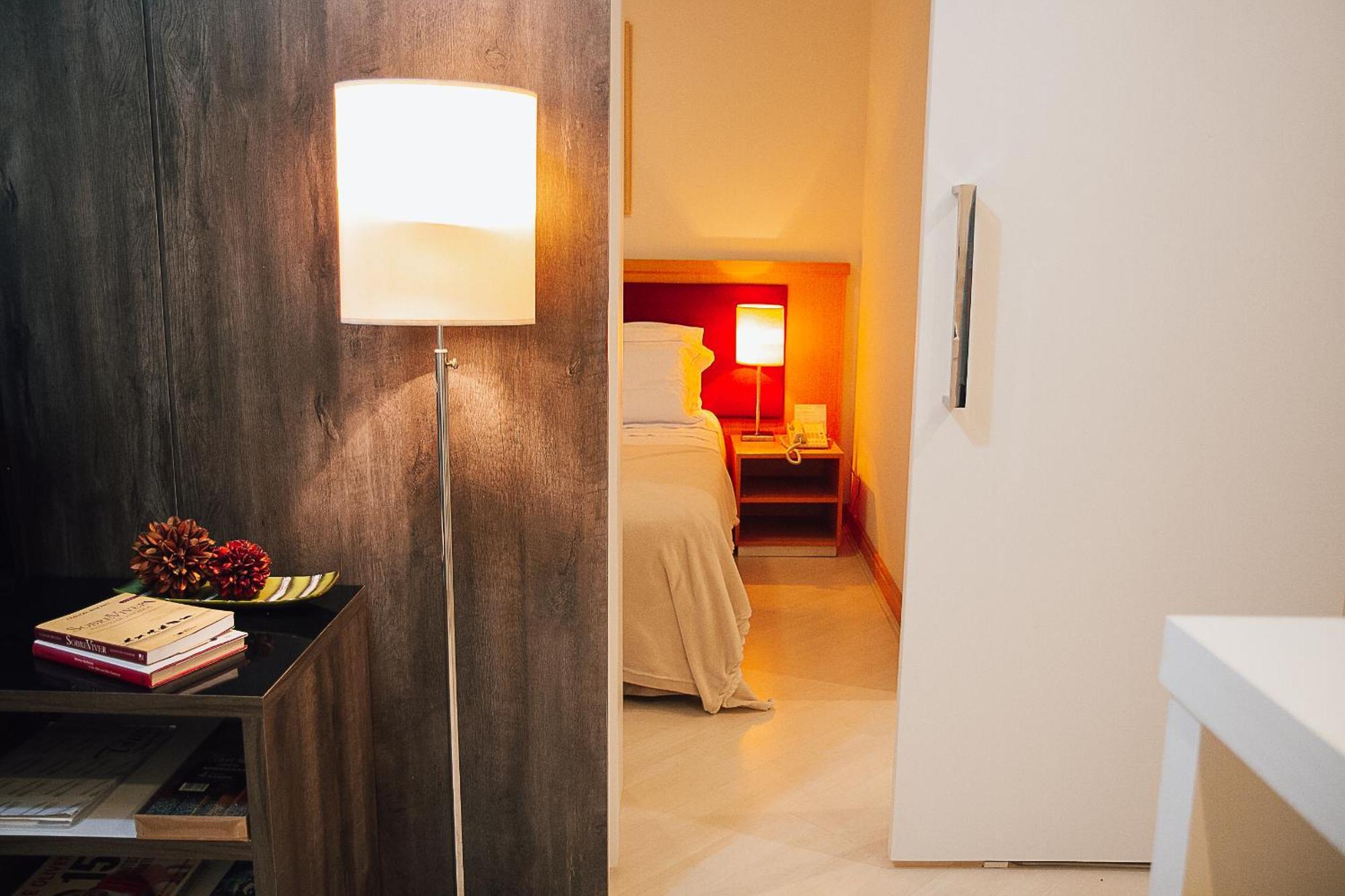 Ape Bienal Suits, Arrumacao, Manobrista E Piscina Apartment
