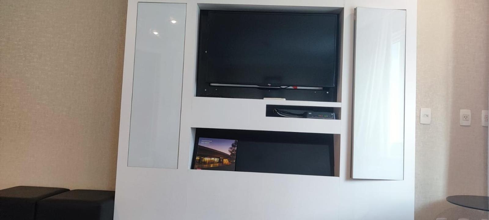 Flat Entre Os Shoppings Vila Olimpia E Jk Hotel 4*