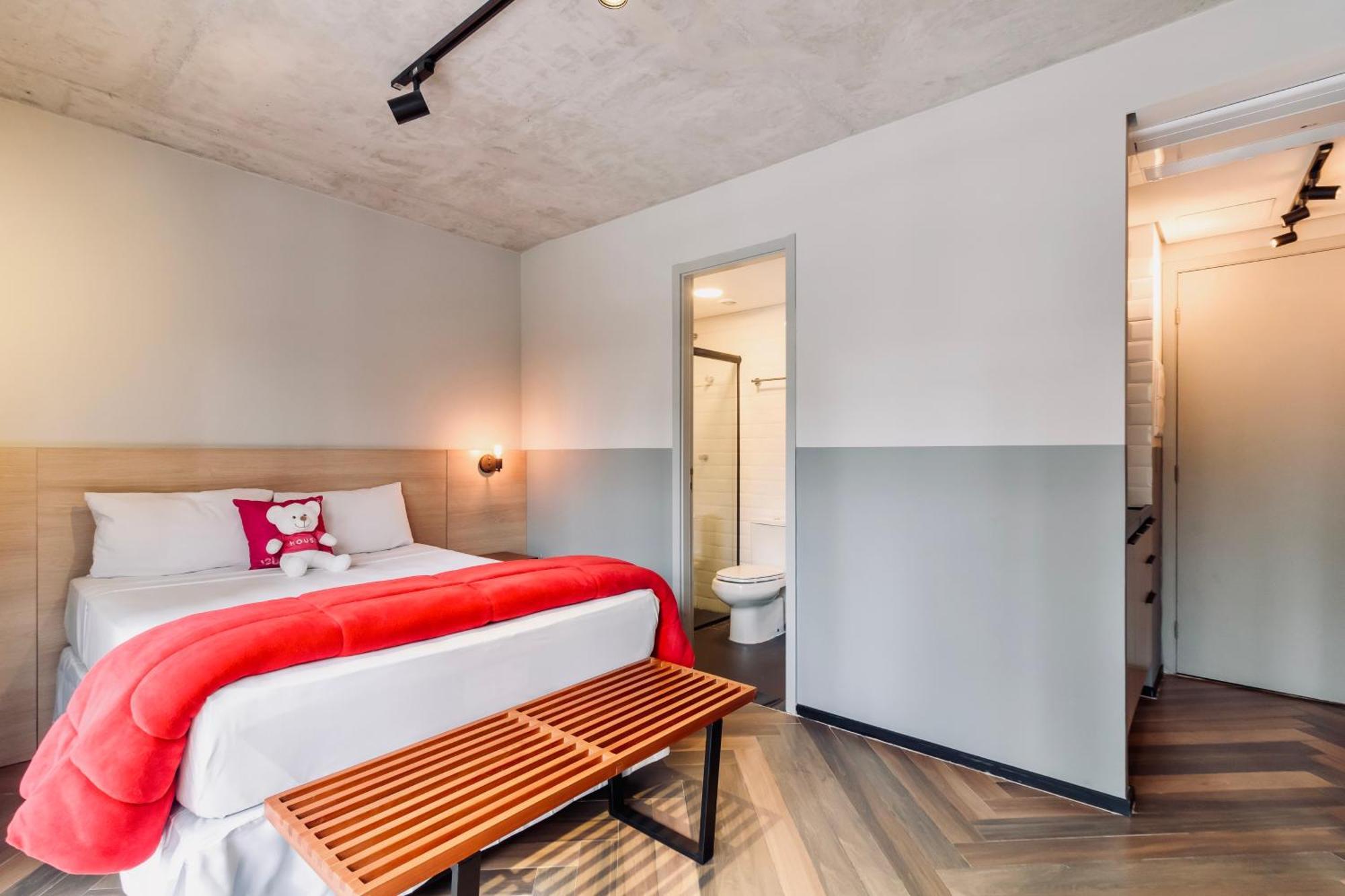 Housi Faria Lima Apartment