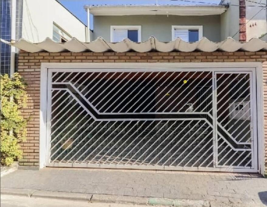Casa Mobiliada, Ampla E Arejada *