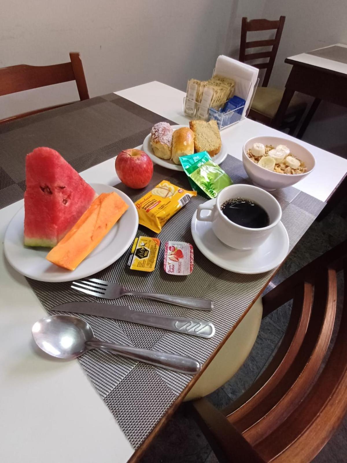 Cardim Plaza Khách sạn