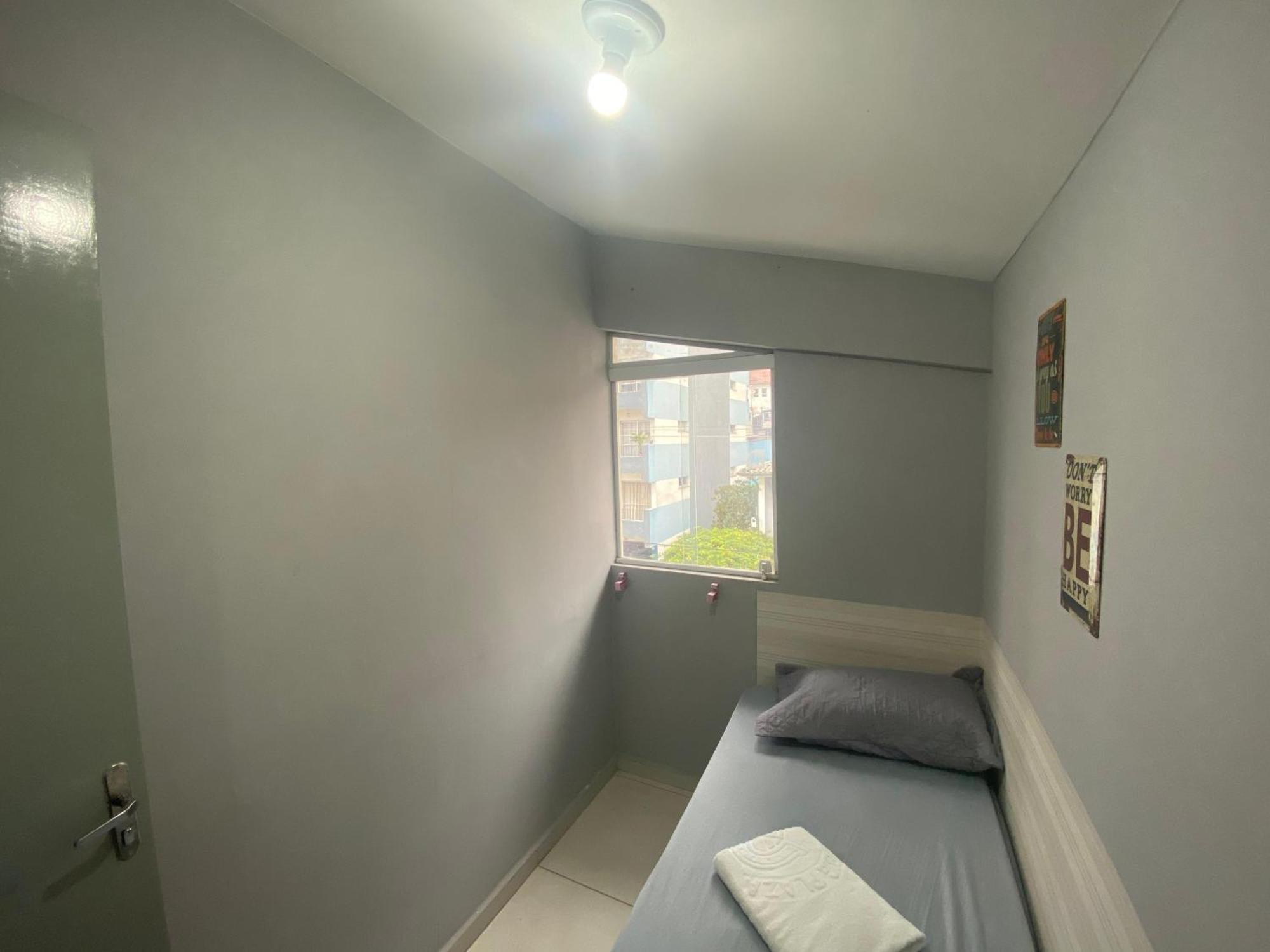 Quarto Feminino Proximo Ao Metro Expo * Sao Paulo