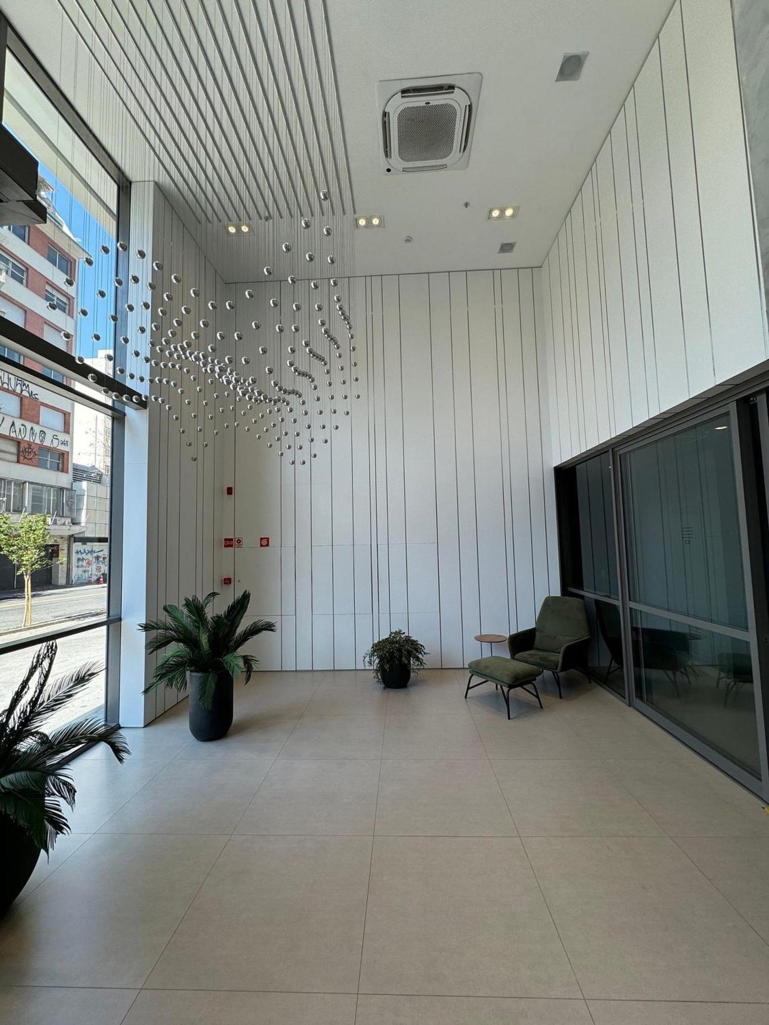 Au_114 | Moderno No Jardins Apartemen *