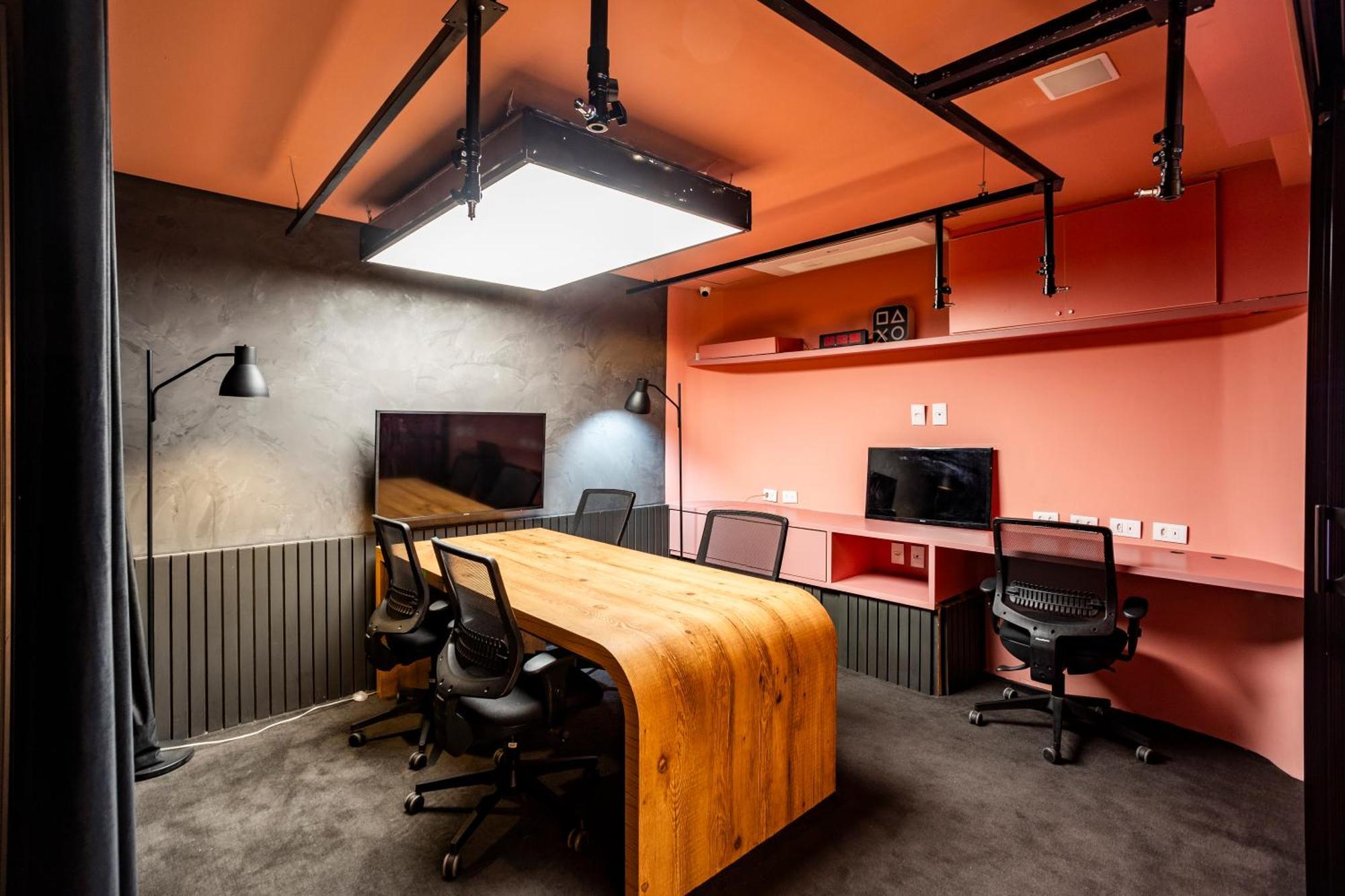 Housi Paulista Apartemen *
