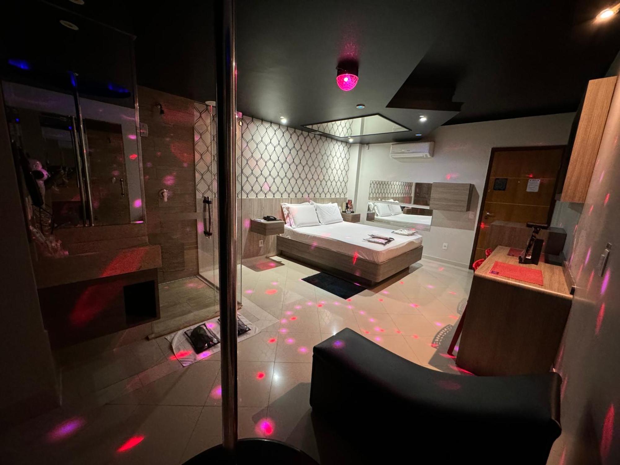 Love hotel Prestige 4