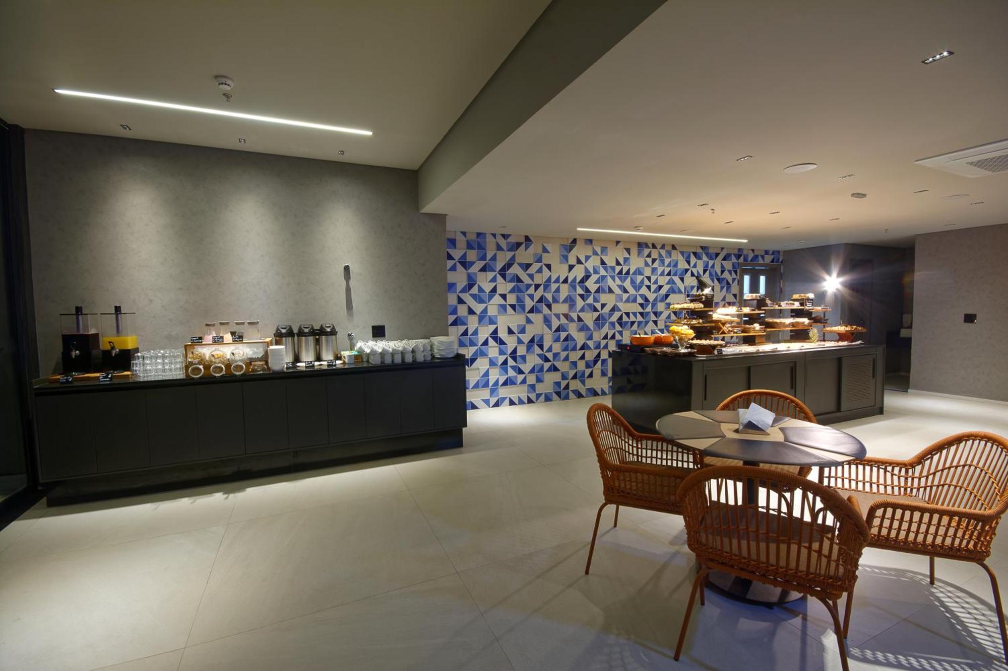 Hotel Golden Tower Express Nacoes Unidas By Fenix