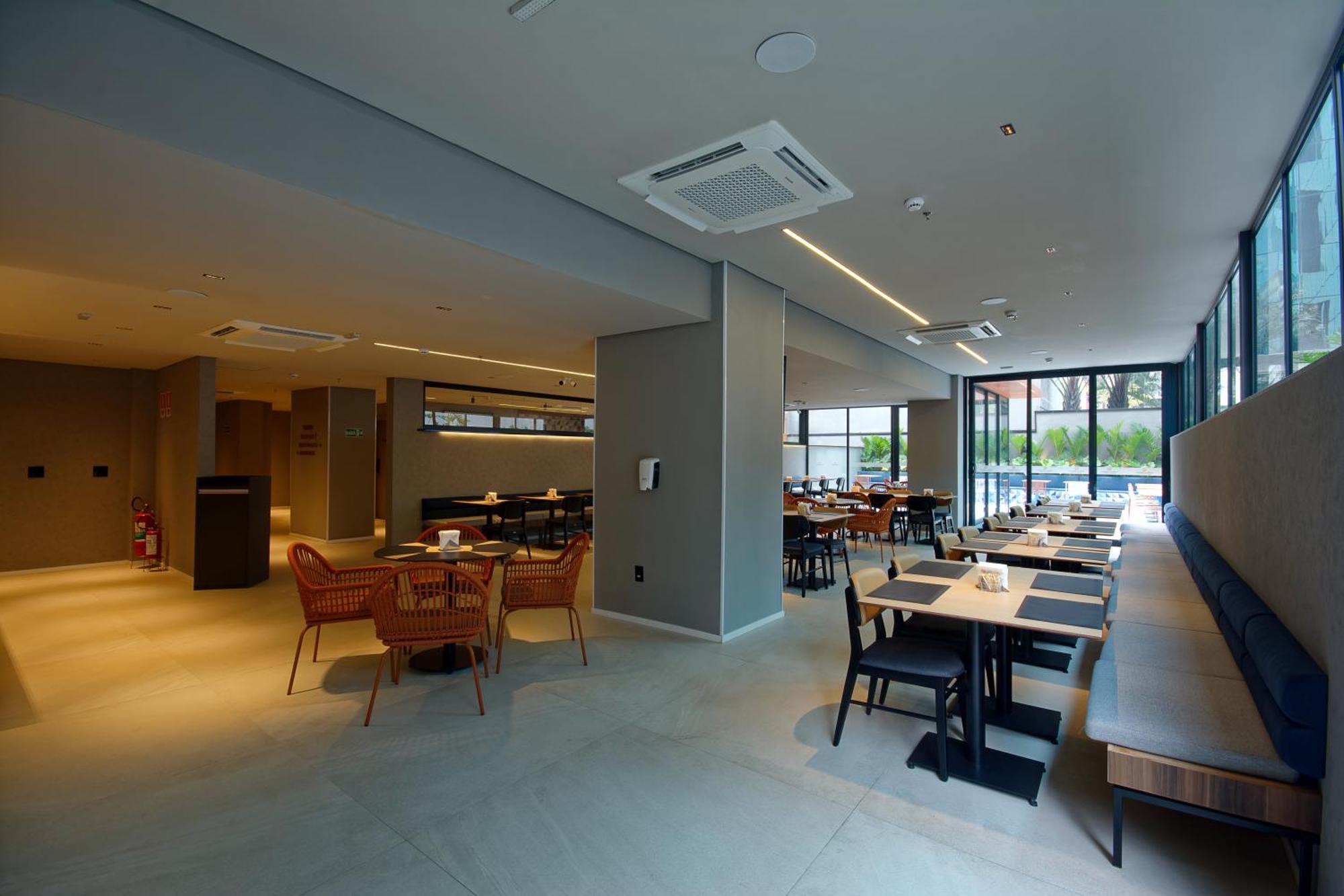Golden Tower Express Nacoes Unidas By Fenix Hotel